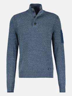 Troyer in levendige gebreide look